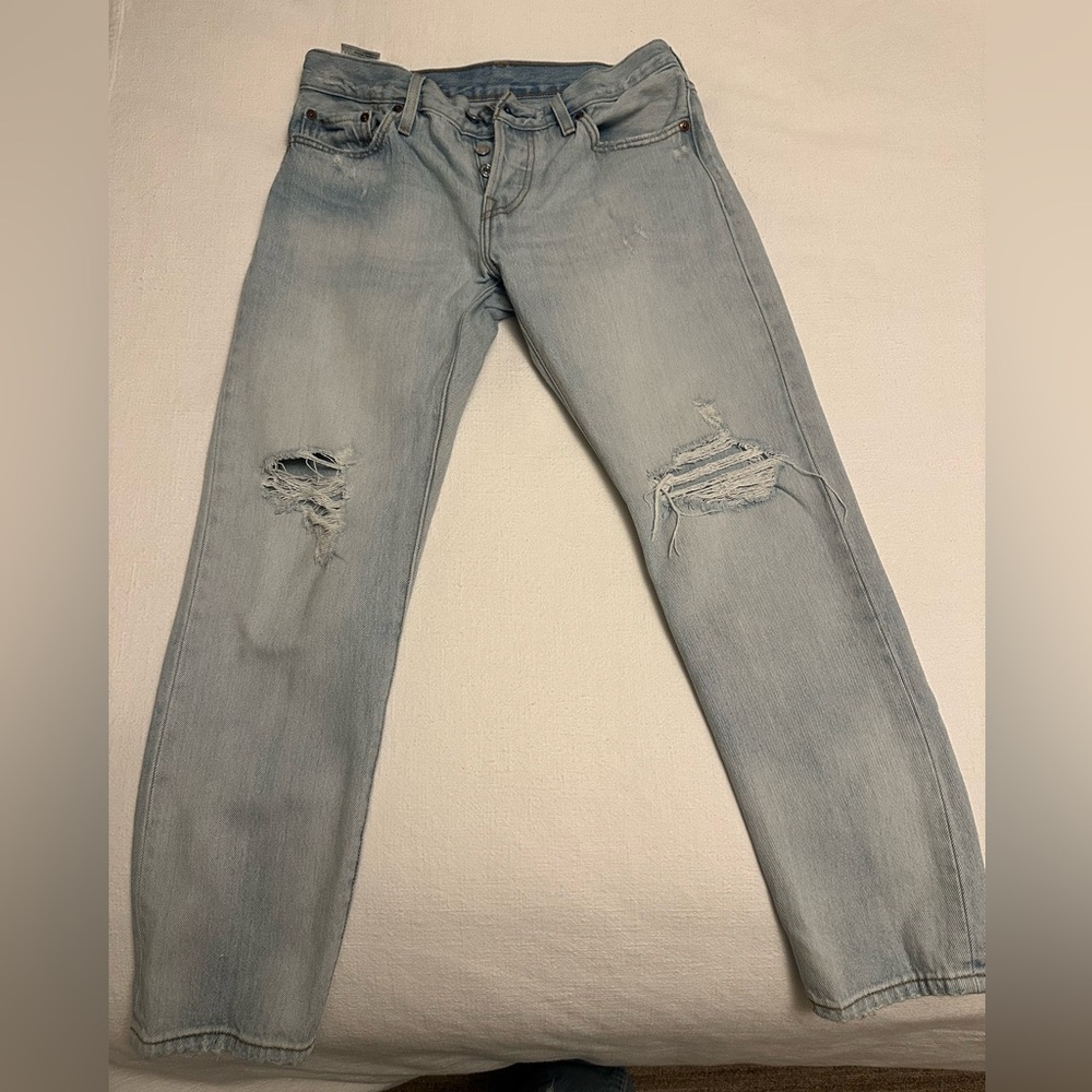 Levi’s light Blue Straight Fit Distressed Jeans